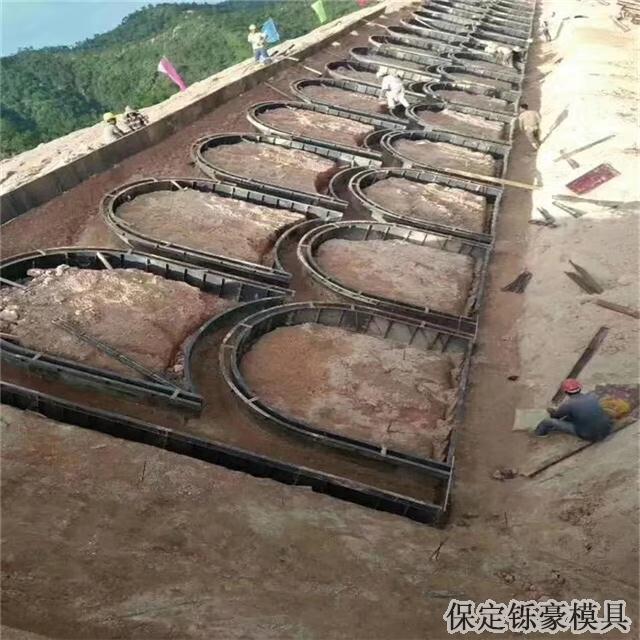 路基拱形骨架模具